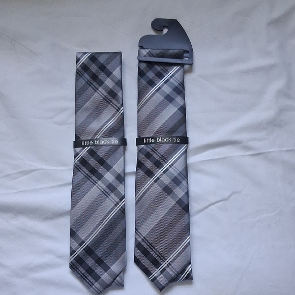 Gray Plaid Men's Tie - Picture 1 of 1